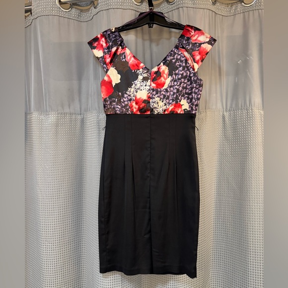 Le chateau dress - Picture 2 of 4